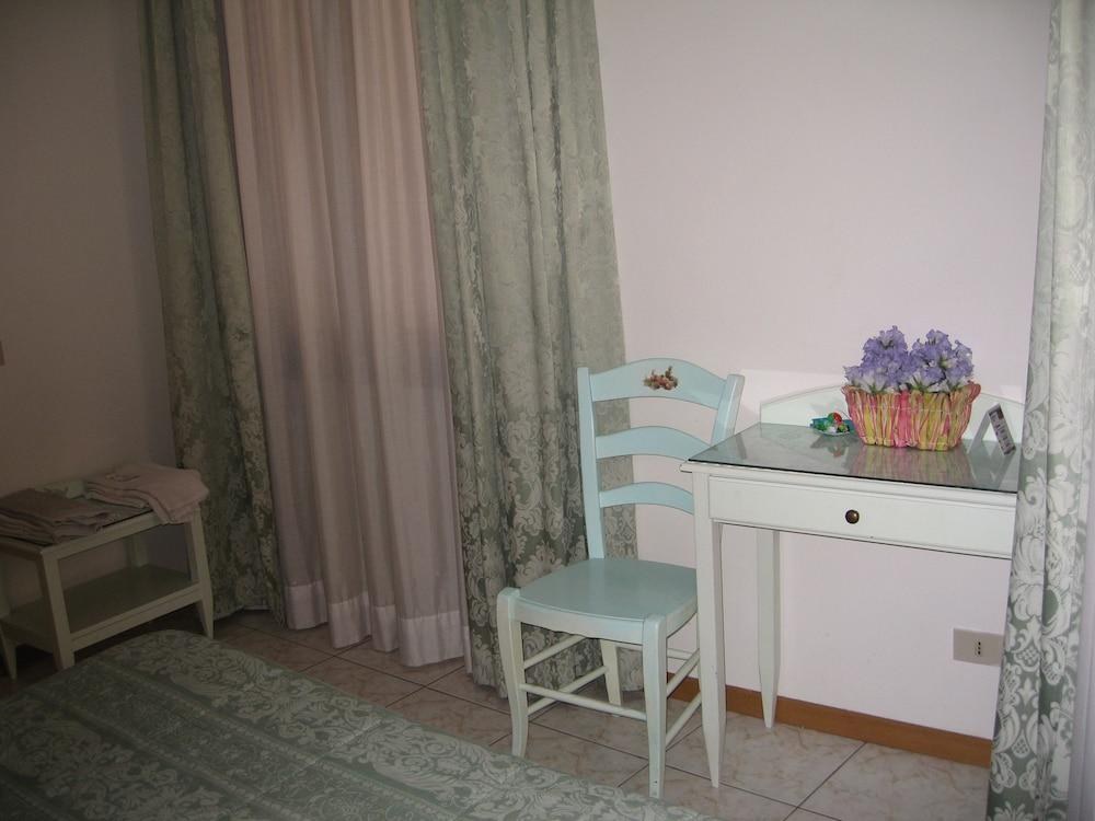 Adua Hotel photo 2