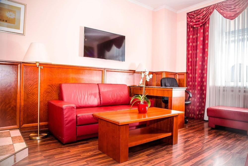 Hotel Corvinus photo 1