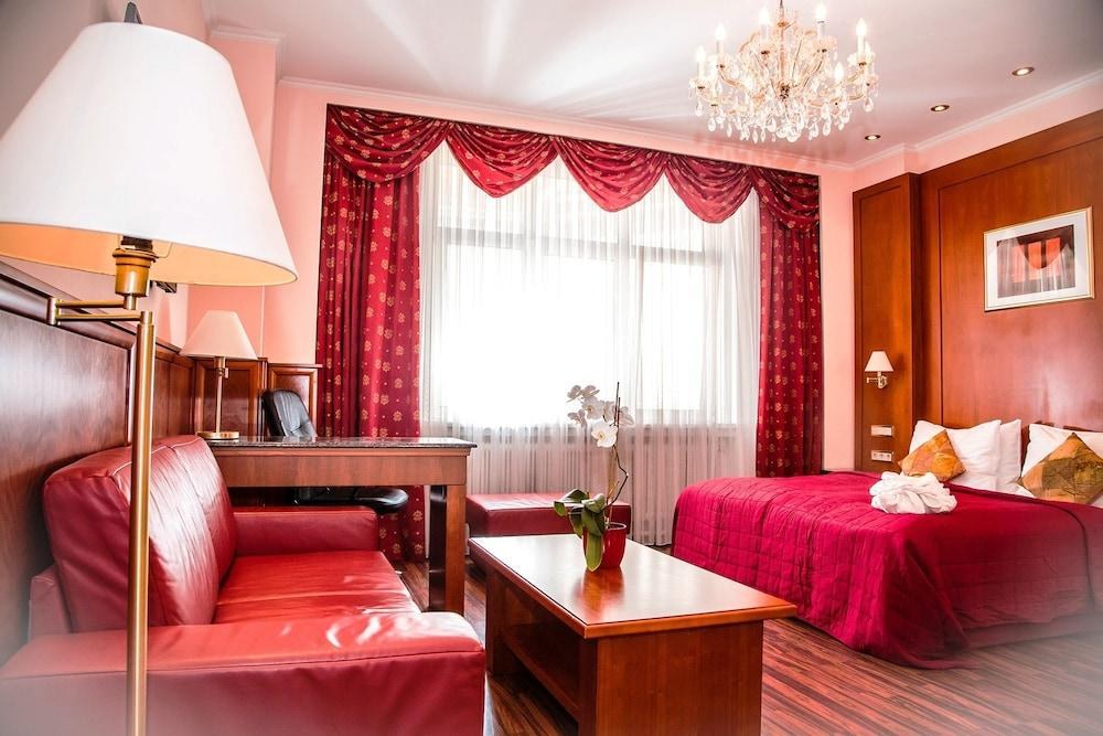 Hotel Corvinus photo 3