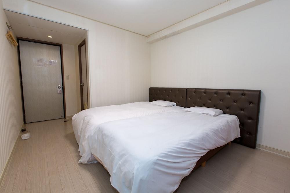 Hotel Empire In Shinjuku photo 1