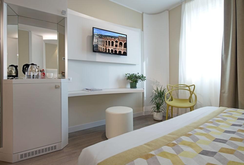 Ark Hotel photo 1