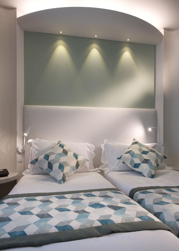Ark Hotel photo 2