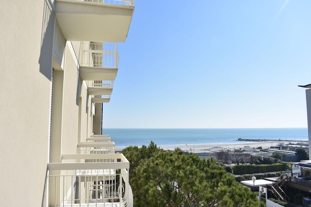 Miami Beach photo 3