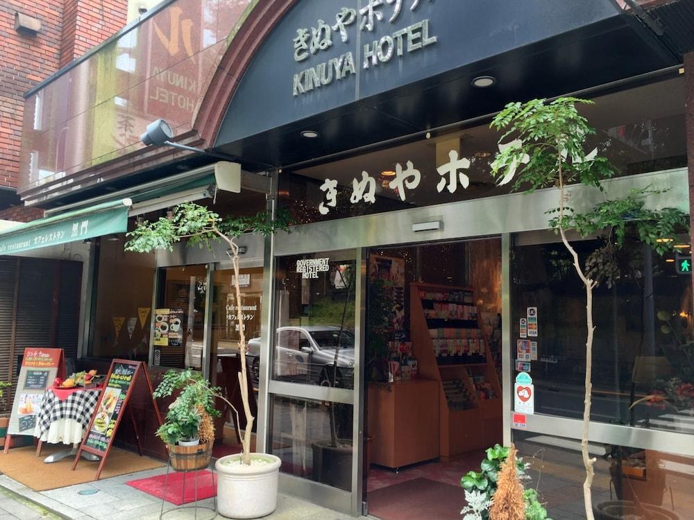 Outlet Hotel Ueno Ekimae