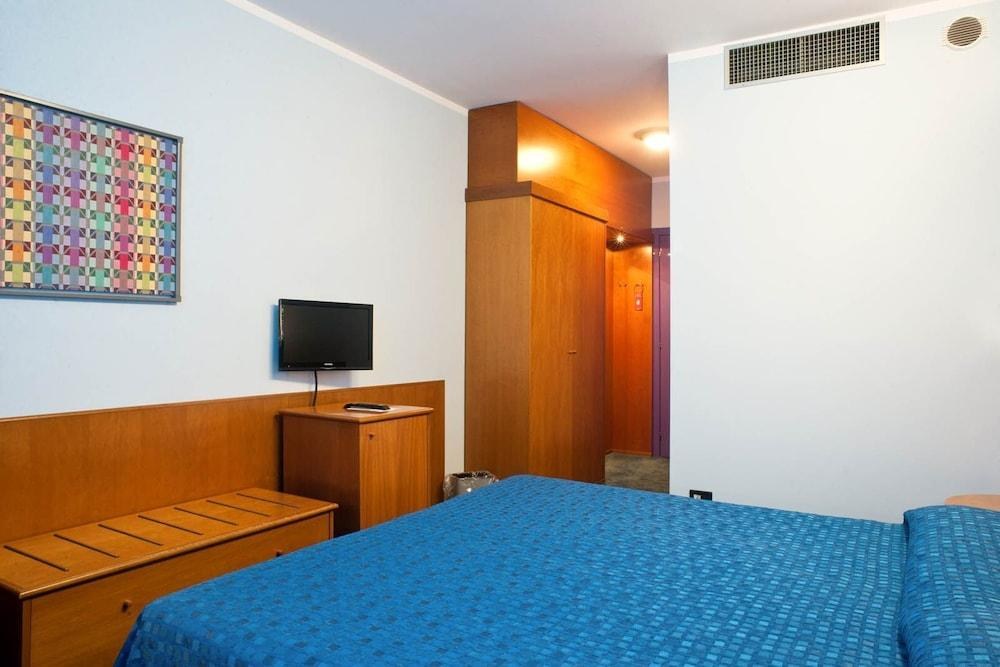 Hotel Gardenia photo 1