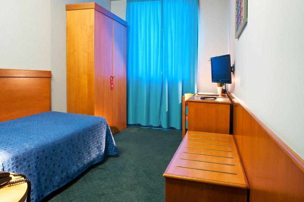 Hotel Gardenia photo 2