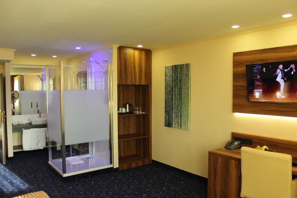 Grand Hotel Empire Frankfurt photo 2
