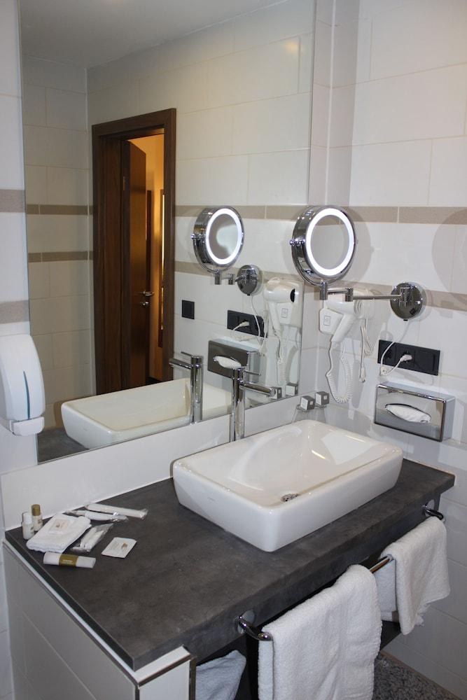 Grand Hotel Empire Frankfurt photo 3