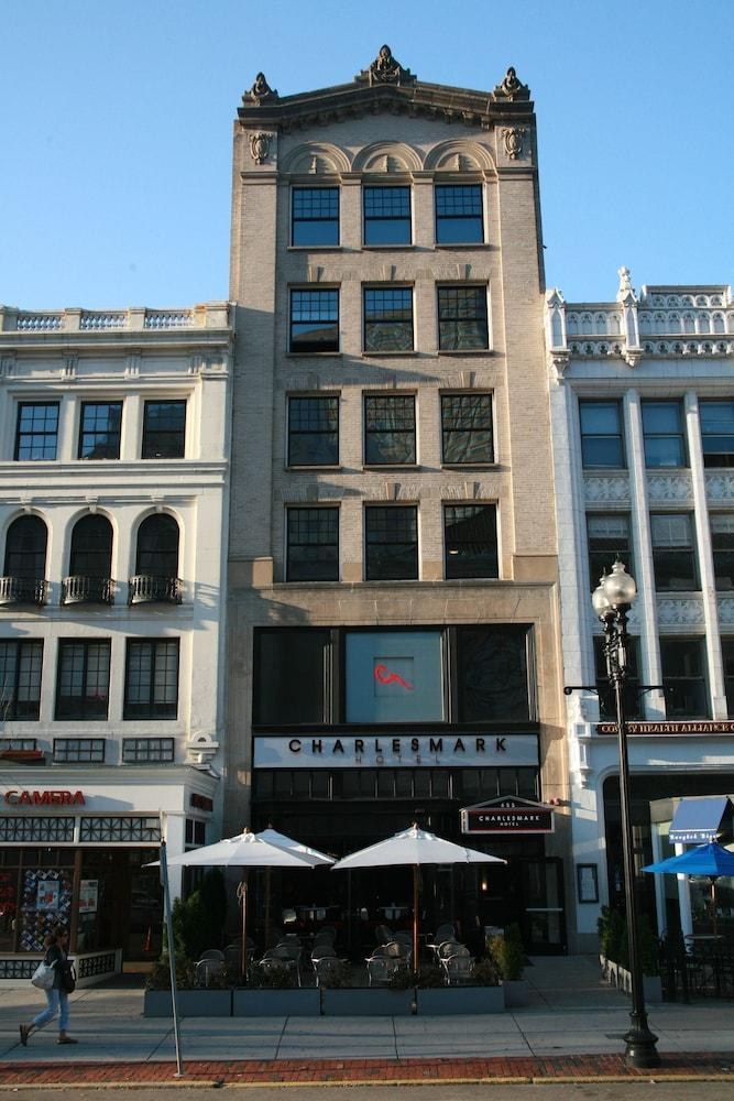 Charlesmark Hotel