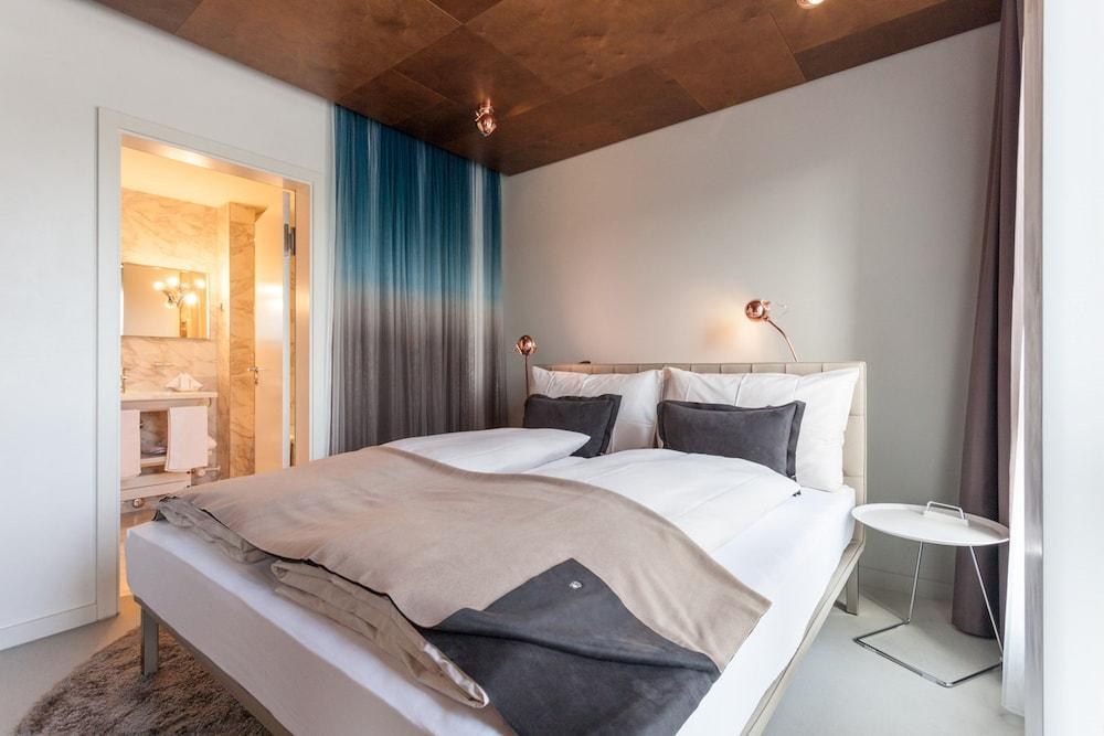 EMA House Hotel Suites photo 4