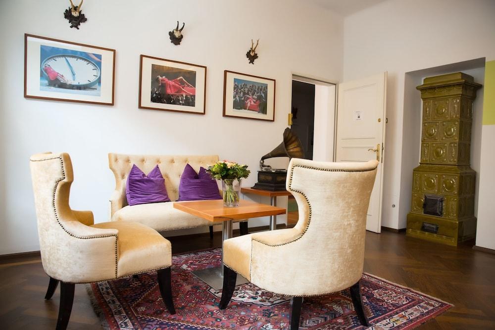 Hotel Jedermann photo 1