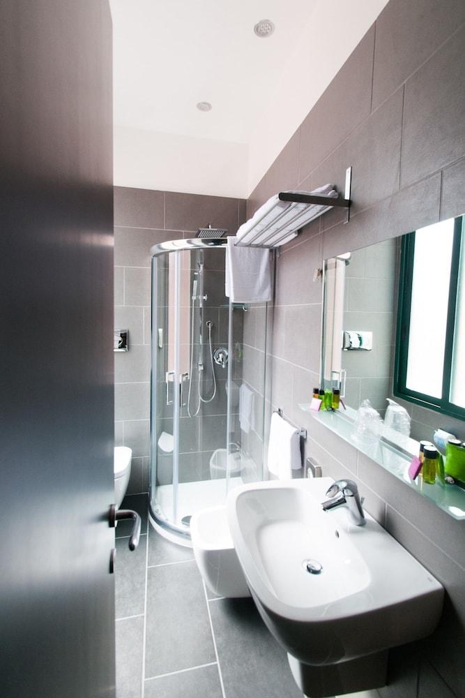 Fly Boutique Hotel photo 3