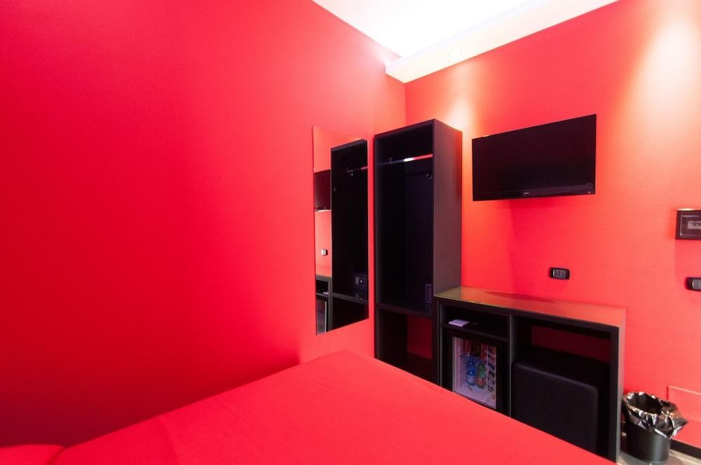 Fly Boutique Hotel photo 4