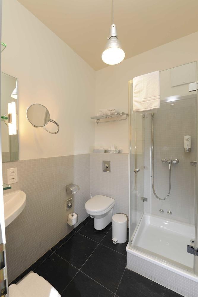 Alma Hotel photo 3