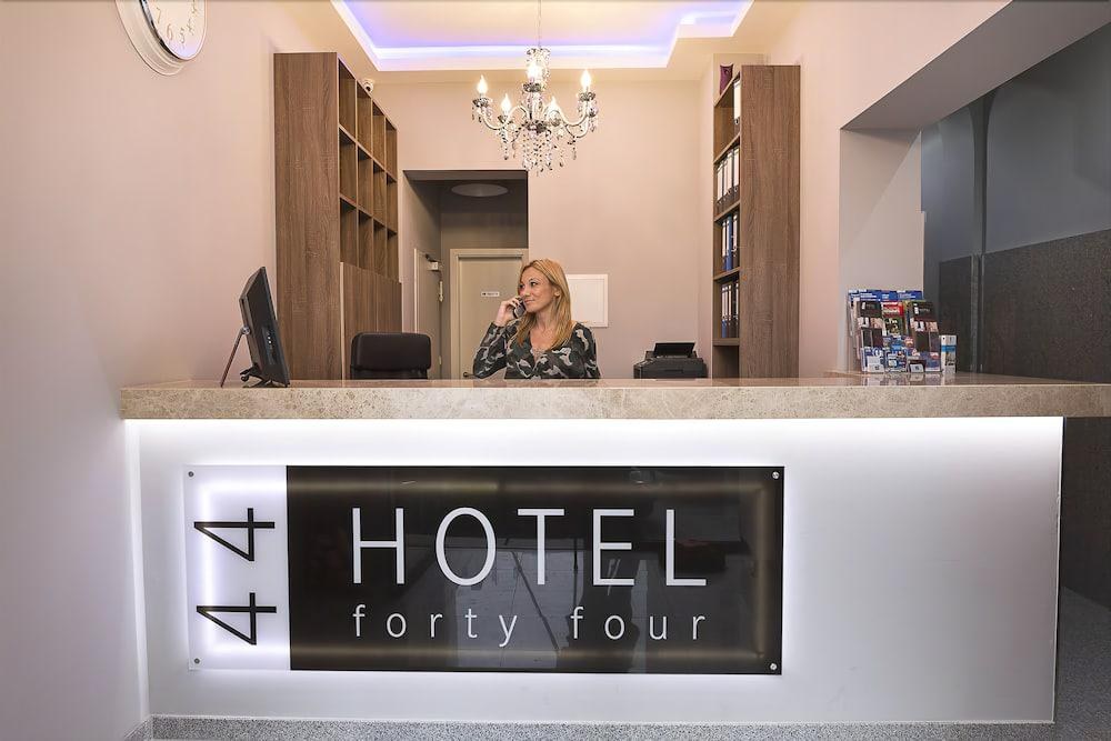 Hotel Forty Four