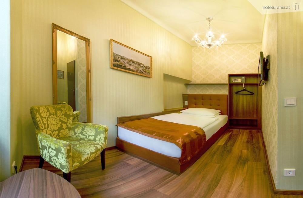 Hotel Urania photo 2