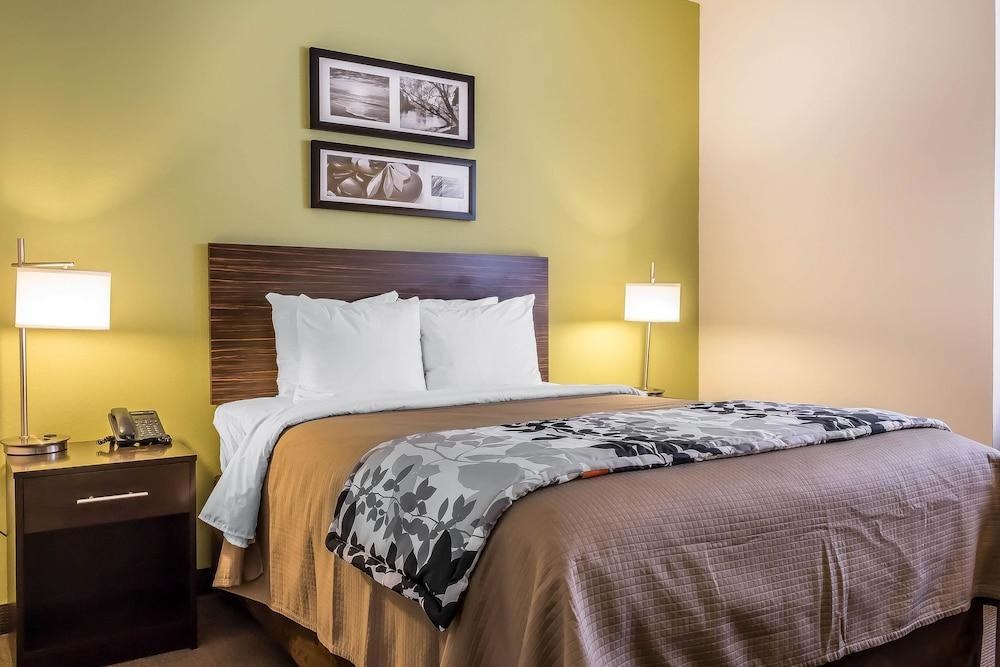 SLEEP INN CENTER CITY photo 1