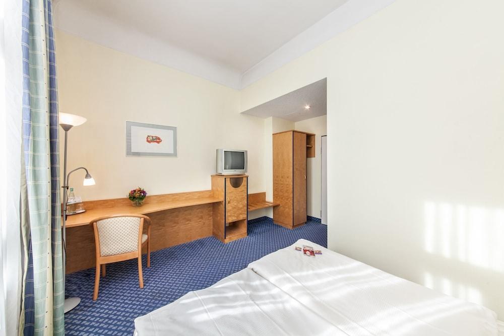 Hotel Viktoria Neuss photo 2