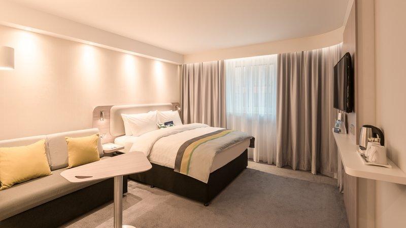 Premier Inn Premier Inn Köln City Süd photo 1