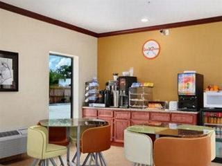 HOWARD JOHNSON HOUSTON photo 4