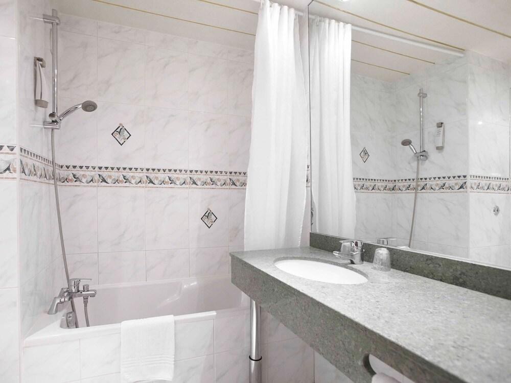 ibis Pontarlier photo 1