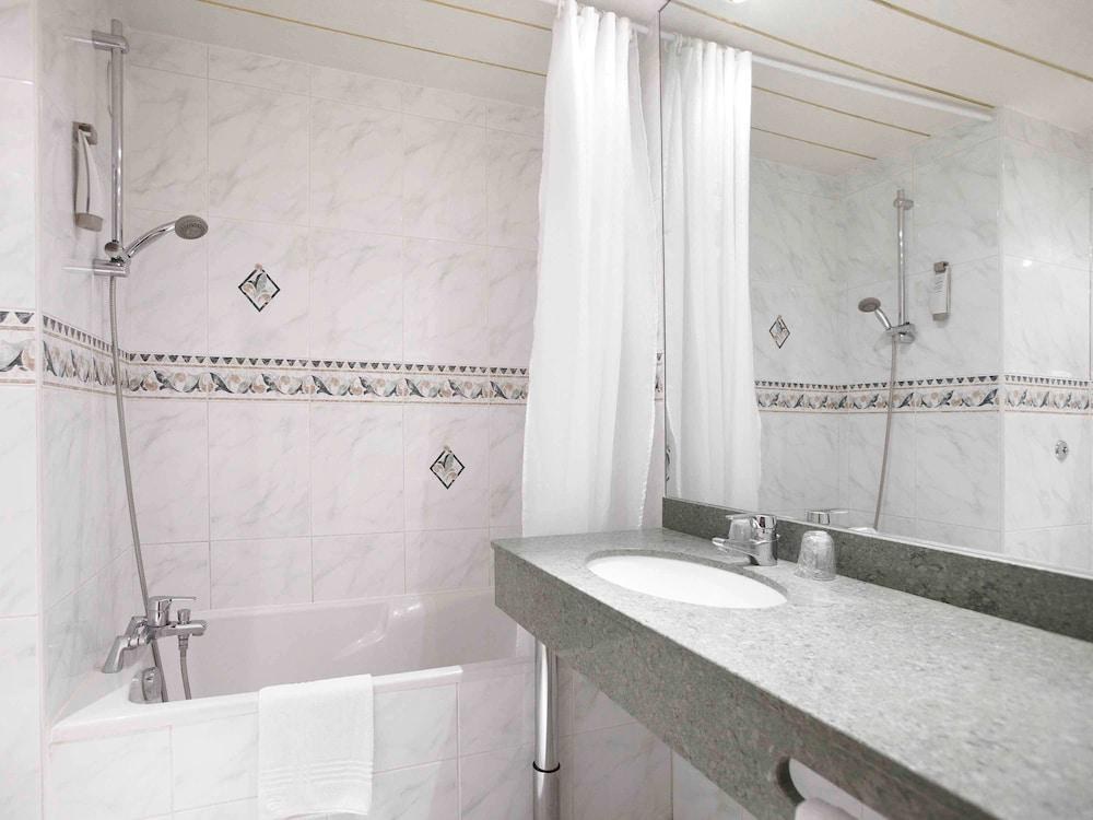 ibis Pontarlier photo 2