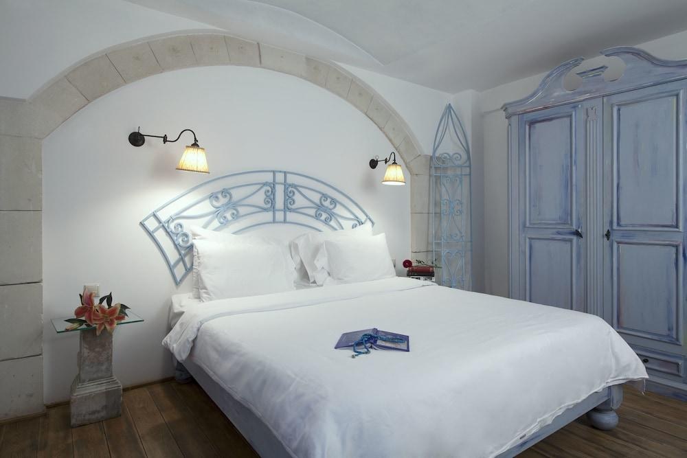 Hotel Empress Zoe photo 2