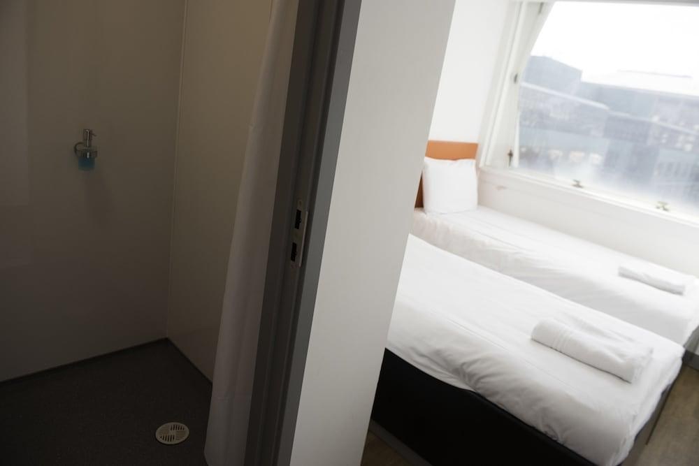easyHotel London Croydon photo 2