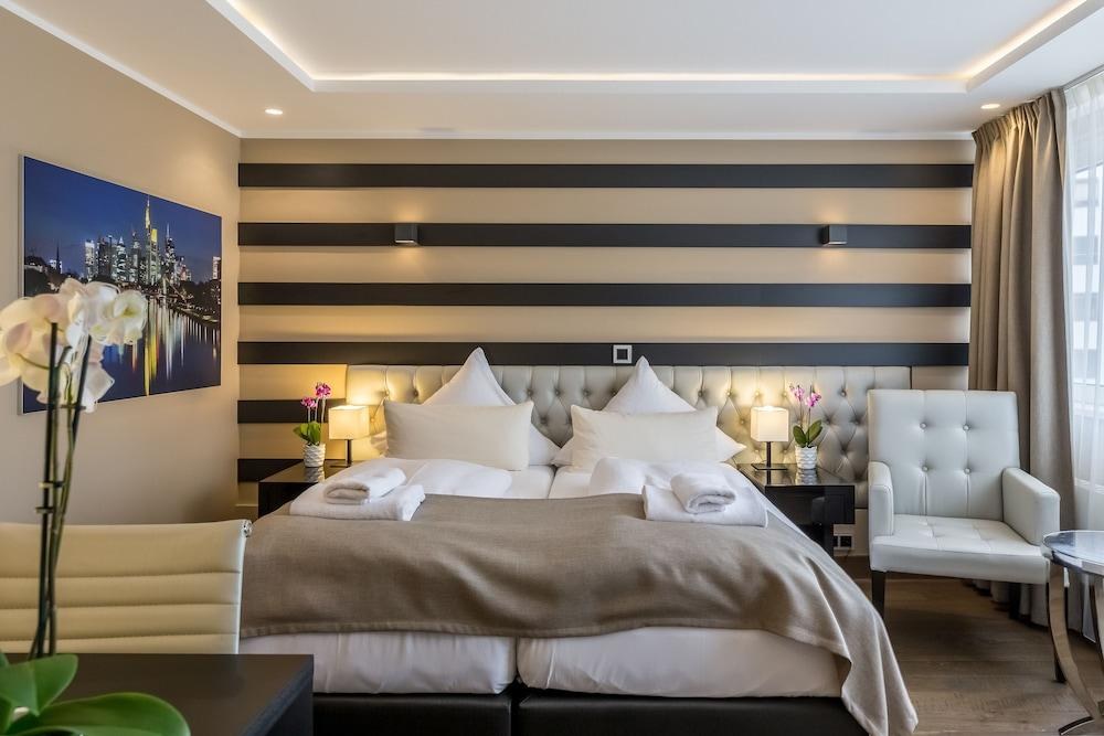 Skyline Hotel