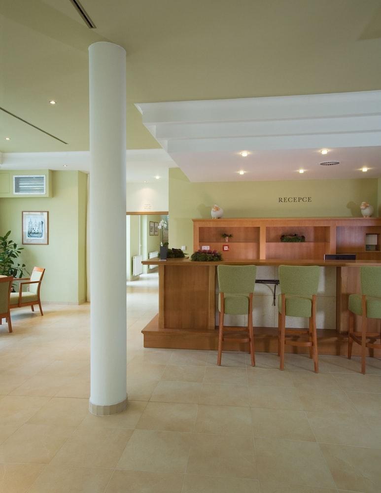 Dolce Villa Hotel photo 2