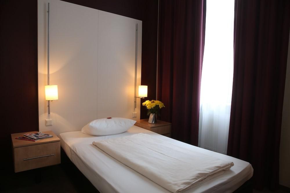 Hotel Columbus photo 1