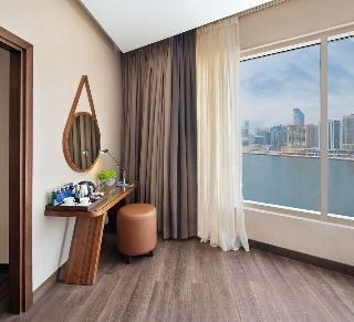 RADISSON BLU HOTEL, DUBAI CANAL VIEW photo 3