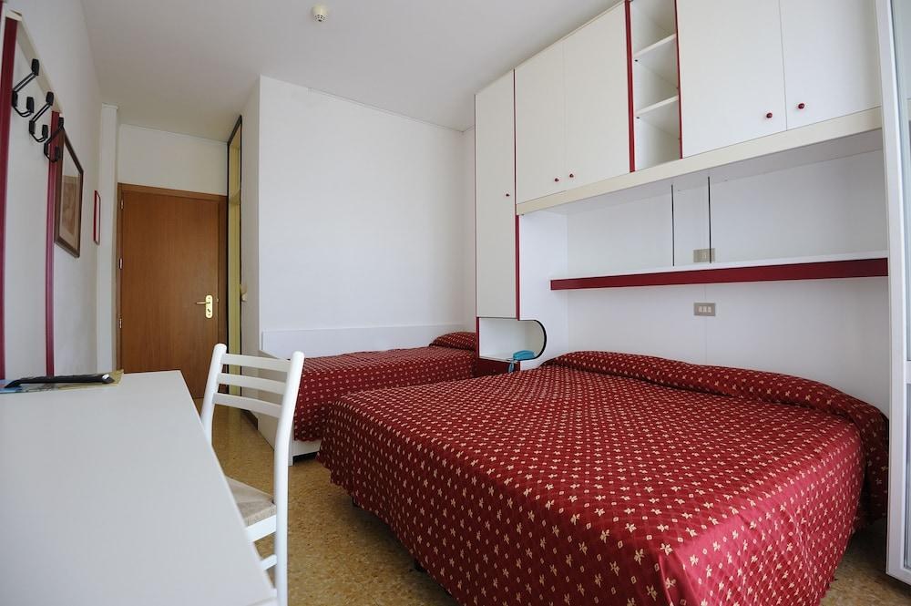 Hotel Jadran photo 1