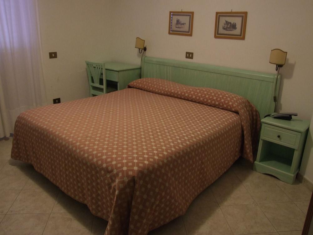 Hotel Dania photo 4