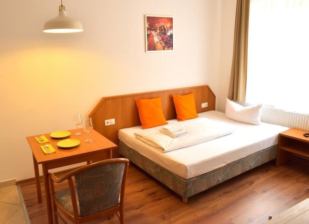 Hotel Little Paris photo 3