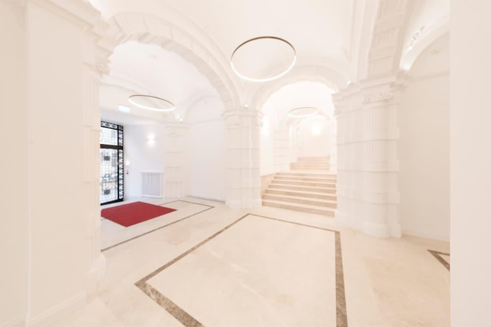 Hilton Garden Inn Bucharest Old Town photo 3
