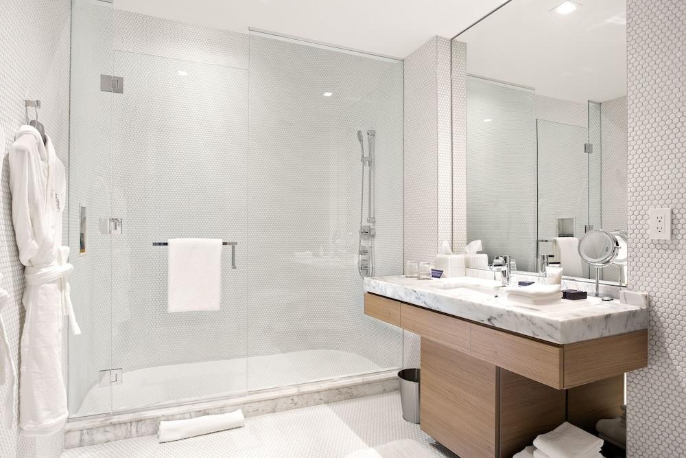 SLS LUX Brickell photo 4