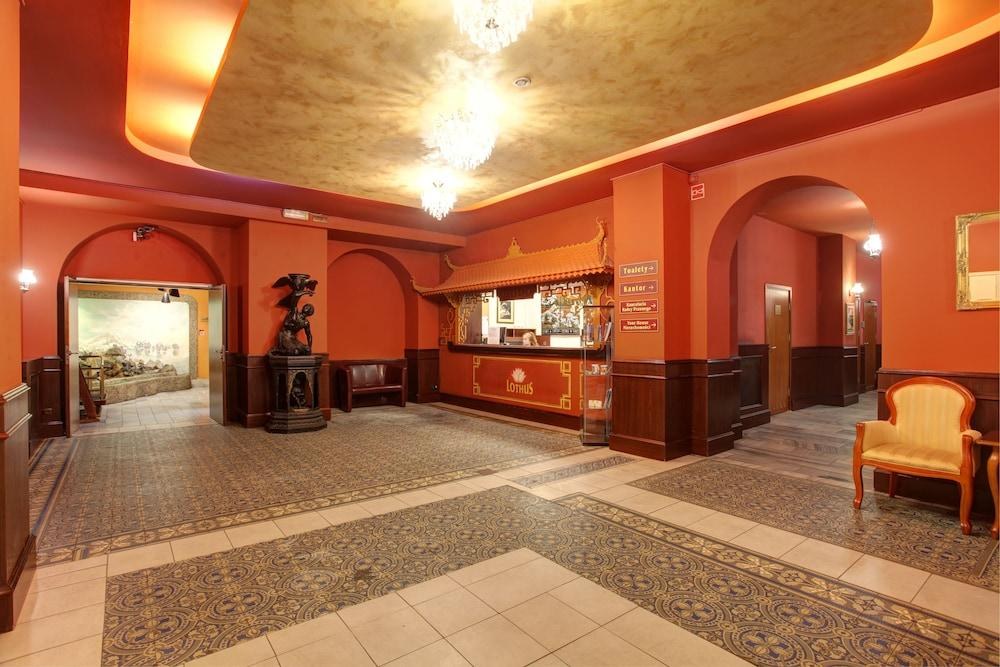 Lothus Hotel photo 1
