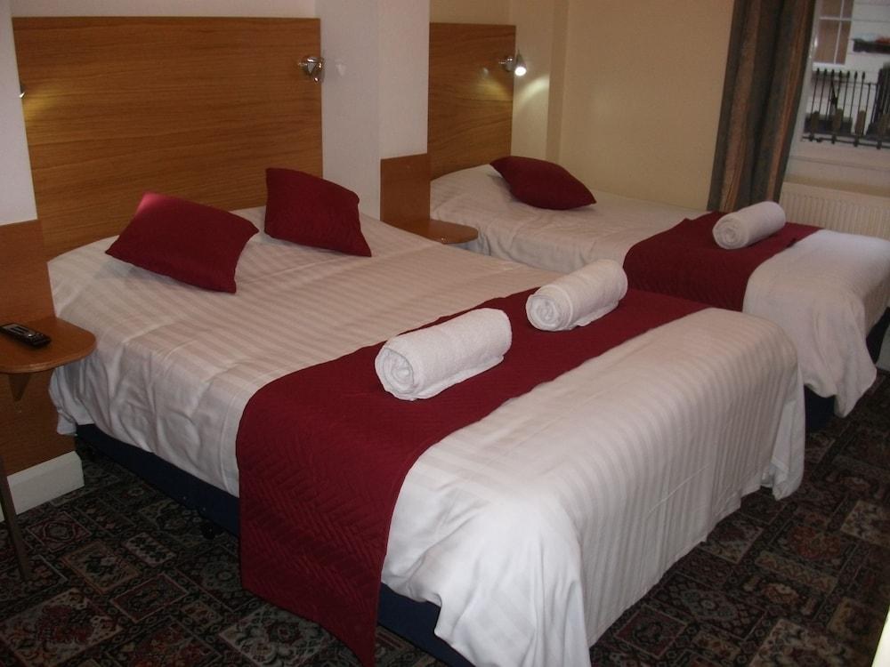 OYO Bakers Hotel, London Victoria photo 2