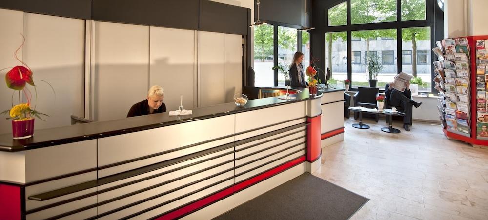 Hotel Berliner Hof photo 1