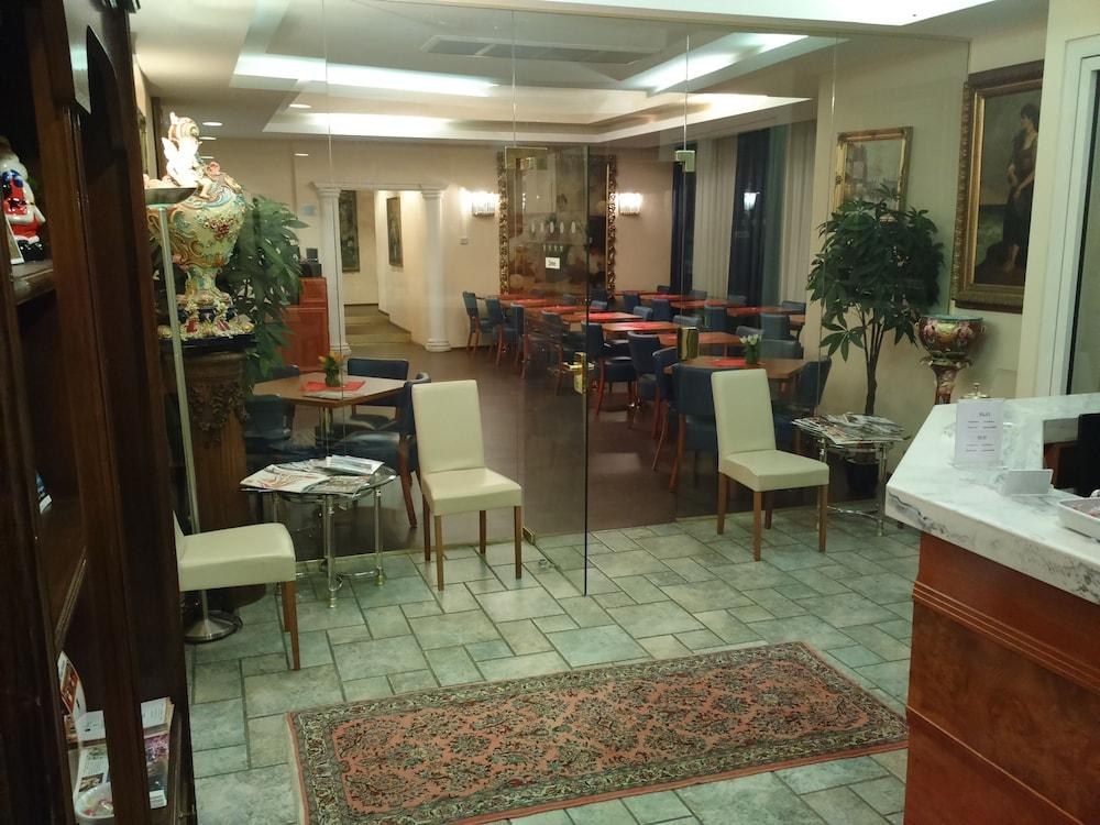 Hotel Pension Excellence photo 1