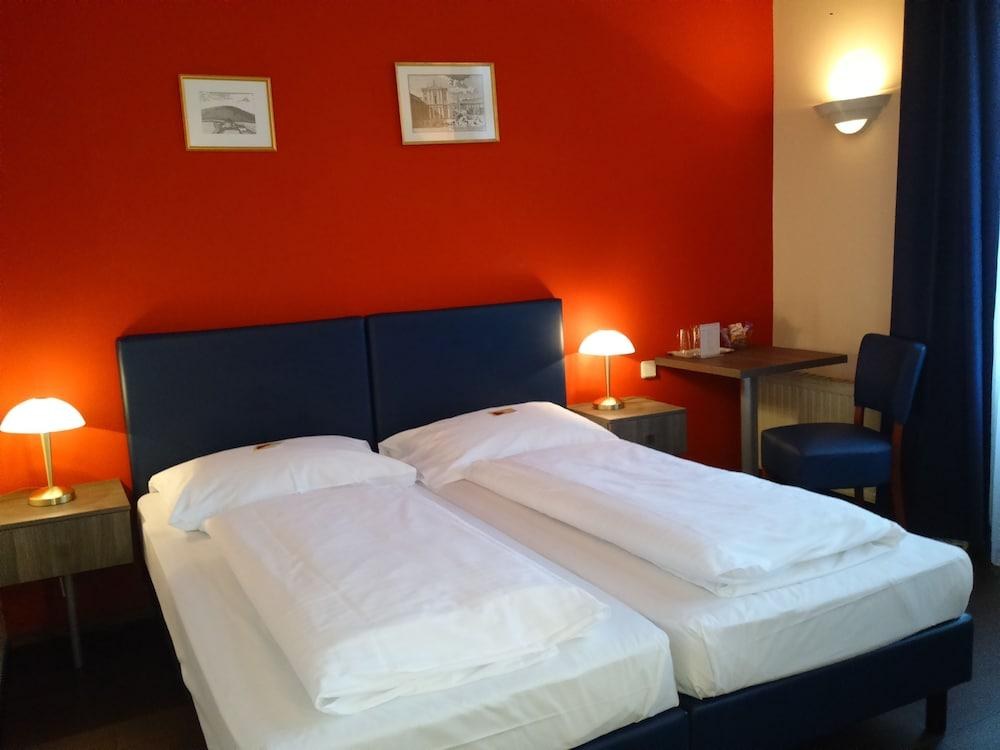 Hotel Pension Excellence photo 3