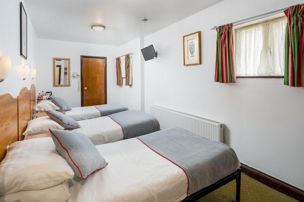 Abbey Hotel, London Shepherd's Bush Market photo 3