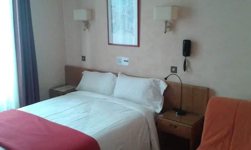 Crystal Hotel photo 3