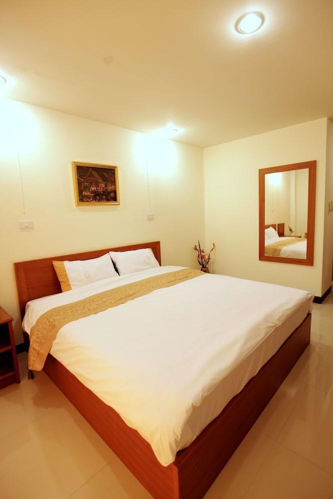 Rafael Mansion Bangkok Airport Hotel photo 2