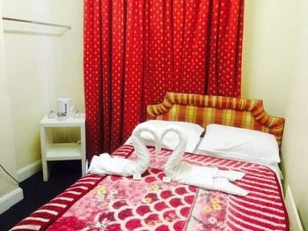 Golden Star Hotel photo 1