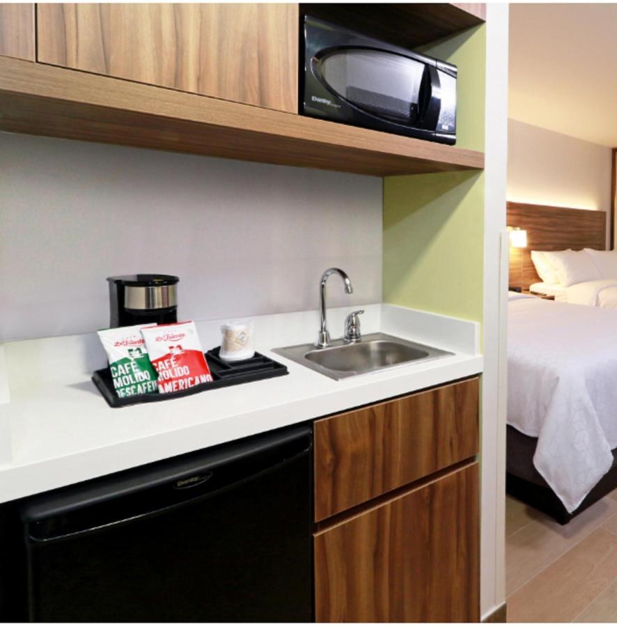 HOLIDAY INN EXPRESS & SUITES PLAYA DEL CARMEN photo 2