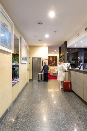 Club Hotel photo 4