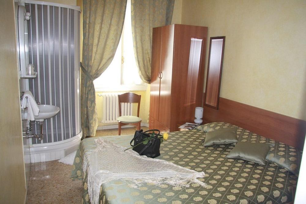 Hotel Giappone photo 2
