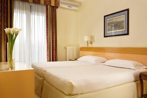 UNAWAY HOTEL & RESIDENCE QUARK DUE MILANO photo 4